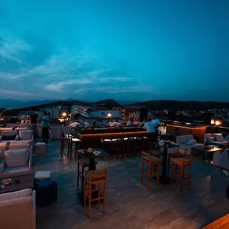 アパート La Luna Resort Ksamil *